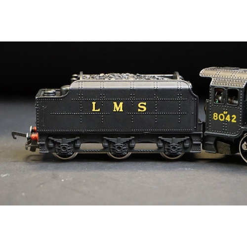 6 - Two boxed Wrenn OO gauge locomotives to include W2226 4-6-2 City of London and W2225 2-8-0 Freight L... 