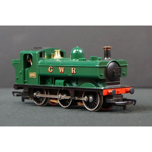 10 - Four boxed Hornby OO gauge locomotives to include R063 BR loco Britannia, R857 BR Loco Ivatt Class 2... 