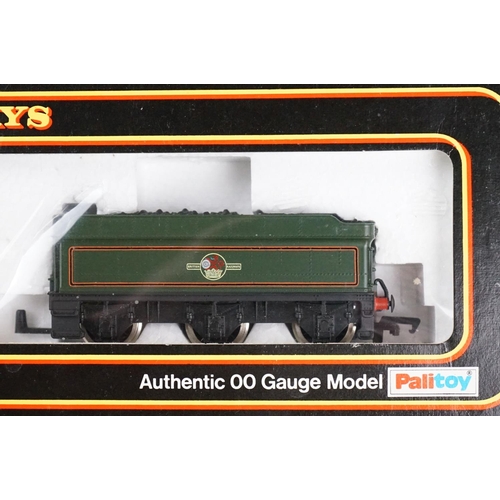 14 - Six boxed Palitoy Mainline OO gauge locmotives to include 2 x 37050 Type 4 1CO-C01 Diesel green, 370... 