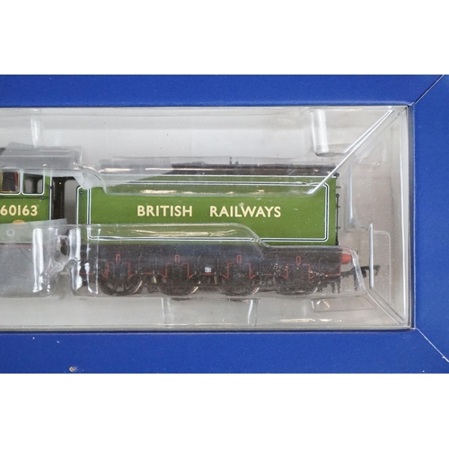 29 - Two boxed Bachmann OO gauge locomotives to include 31087 GWR 3200 Earl Class 9003 GWR Green and 3255... 