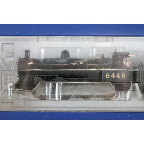 30 - Two boxed Bachmann OO gauge locomotives to include 31550B Class V2 4771 Green Arrow LNER Doncaster G... 