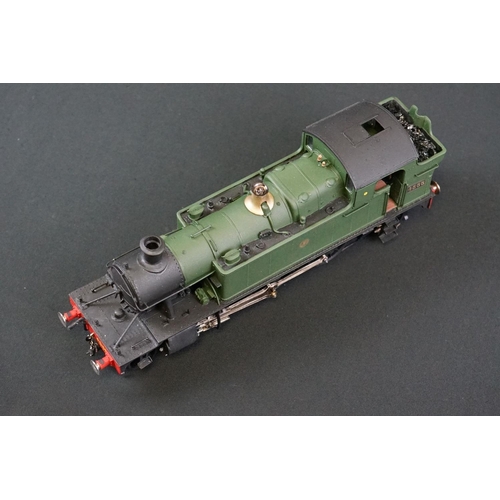 44 - Kit built O gauge cast metal 4555 2-6-2 GWR locomotive contained within an unrelated box