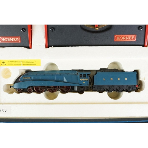 61 - Boxed Hornby OO Gauge Live Steam Mallard set complete with steam powered locomotive and additional t... 