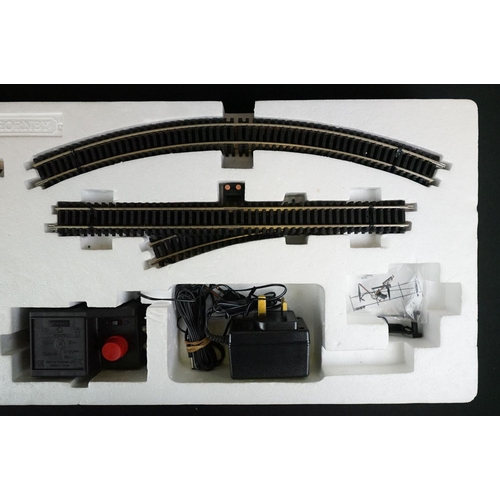 65 - Boxed Hornby OO gauge R1118 Southern Belle train set, appears complete and with certificate