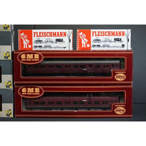 67 - 29 Boxed OO gauge items of rolling stock to include 5 x Wrenn, 11 x Lima, 6 x Airfix, 5 x Palitoy Ma... 