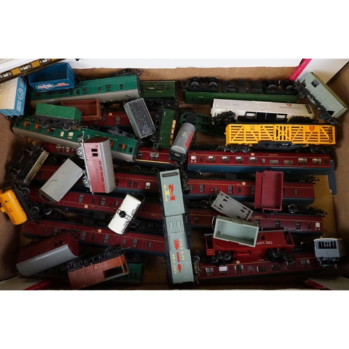 69 - 45 OO gauge items of rolling stock to include coaches and wagons featuring Hornby & Triang examples