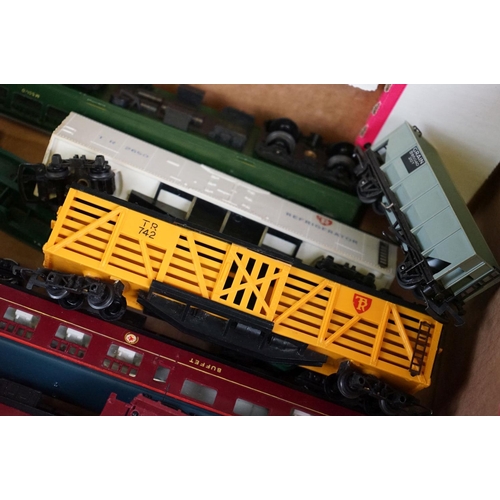 69 - 45 OO gauge items of rolling stock to include coaches and wagons featuring Hornby & Triang examples