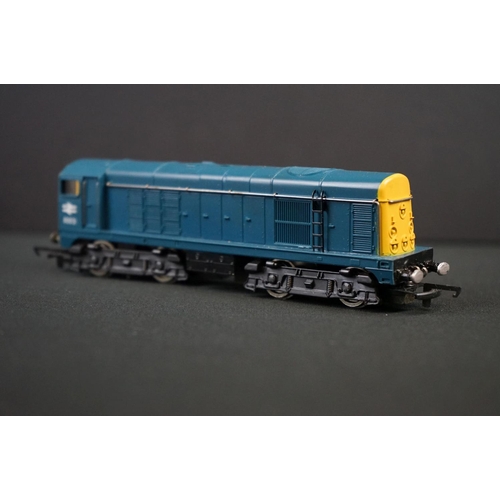 7 - Three boxed Wrenn OO gauge locomotives to include W2205 0-8-0 Tank Black BR, W2230 Bo Bo Diesel Elec... 