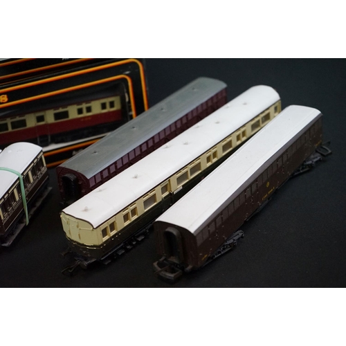 71 - 15 Boxed OO / HO gauge items of rolling stock to include Hornby, Palitoy Mainline, Lima, Peco and Sc... 