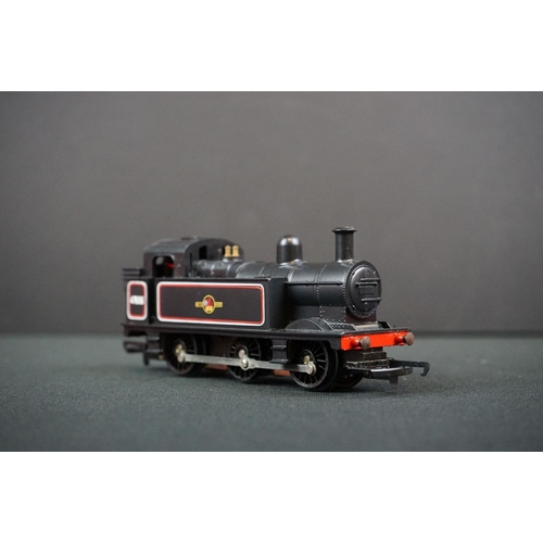 9 - Five boxed Hornby OO gauge locomotives to include R863 Brush Type 4 Diesel Electric loco, R052 BR 0-... 