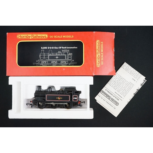 9 - Five boxed Hornby OO gauge locomotives to include R863 Brush Type 4 Diesel Electric loco, R052 BR 0-... 