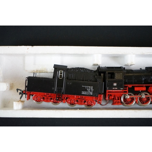 90 - Five boxed Fleischmann HO gauge locomotives to include 4230, 4247, 4401, 1385D & 4175, some tatty bo... 