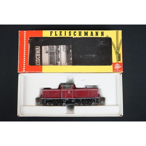 90 - Five boxed Fleischmann HO gauge locomotives to include 4230, 4247, 4401, 1385D & 4175, some tatty bo... 