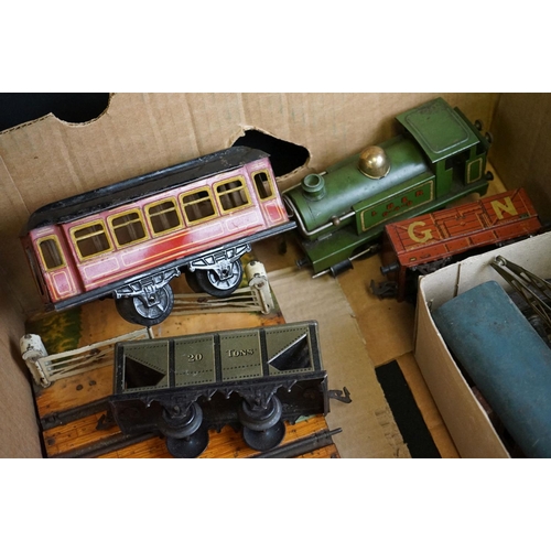 92 - Quantity of Hornby O gauge model railway to include LMS 4-4-0 locomotive in maroon with tender, LNER... 