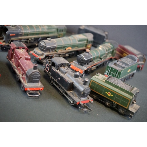 106 - Nine OO gauge locomotives to include Hornby Kneeler Hall, Triang Princess Victoria, Triang 34051 etc