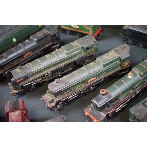 106 - Nine OO gauge locomotives to include Hornby Kneeler Hall, Triang Princess Victoria, Triang 34051 etc