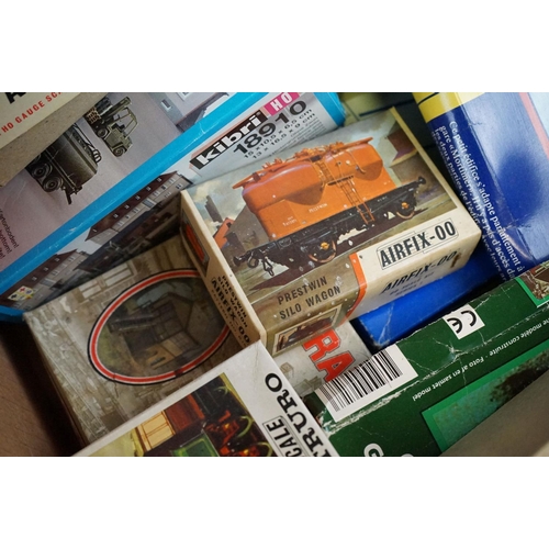 107 - Large collection of boxed OO gauge plastic model railway kits in varying condition, contents uncheck... 