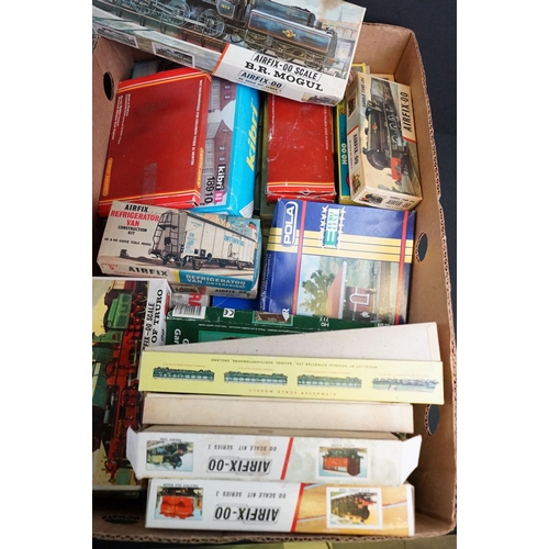 107 - Large collection of boxed OO gauge plastic model railway kits in varying condition, contents uncheck... 