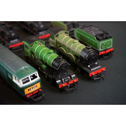 109 - 12 OO gauge locomotives to include Hornby Cheshire, Hornby D7063, Hornby Dublo BR 0-6-0 in green etc