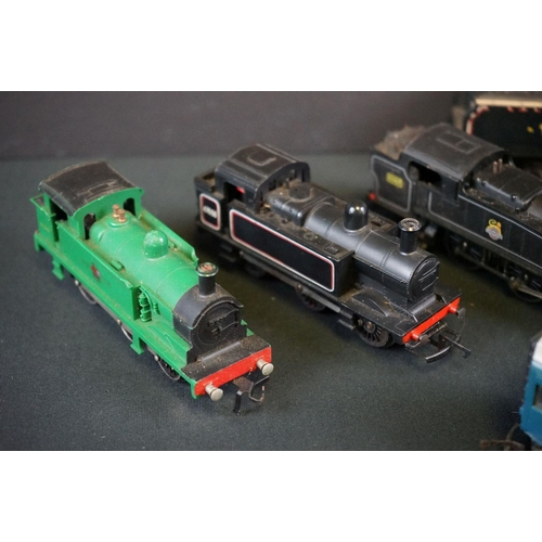 109 - 12 OO gauge locomotives to include Hornby Cheshire, Hornby D7063, Hornby Dublo BR 0-6-0 in green etc