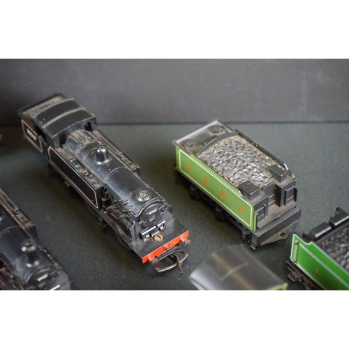 109 - 12 OO gauge locomotives to include Hornby Cheshire, Hornby D7063, Hornby Dublo BR 0-6-0 in green etc