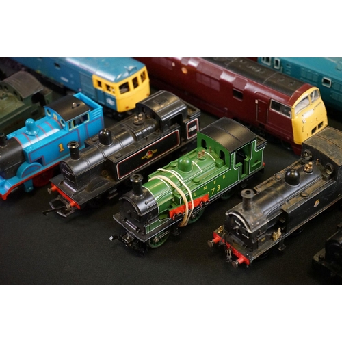 113 - 18 OO gauge locomotives to include Mainline, Hornby, Lima etc, condition varies