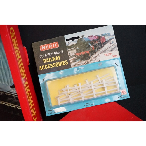 115 - 11 Boxed OO gauge accessories to include Hornby R410 Operating Turntable, Triang R23 Operating Royal... 