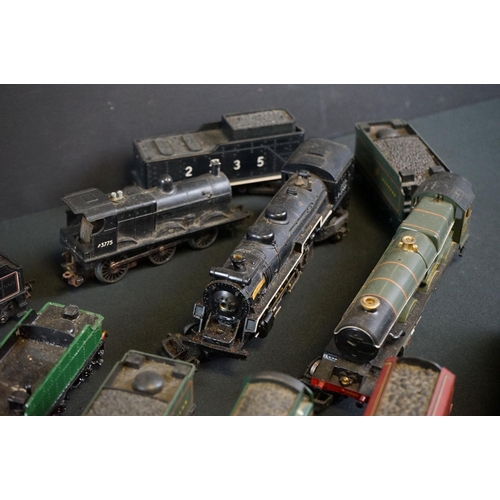 117 - 12 OO gauge locomotives to include Bachmann Jupiter, 2 x Lima King George V etc