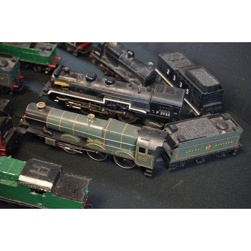 117 - 12 OO gauge locomotives to include Bachmann Jupiter, 2 x Lima King George V etc