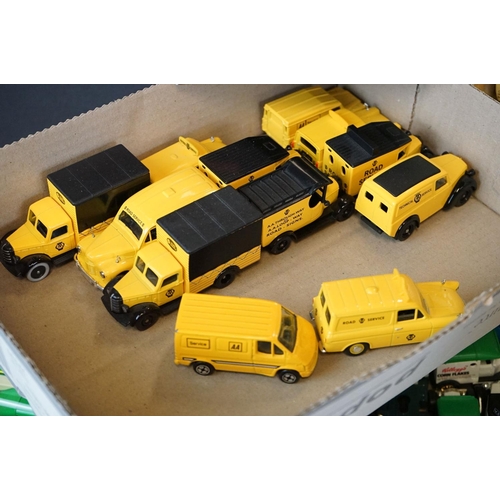 1196 - 35 Boxed diecast models to include Corgi, Vanguards, Oxford Diecast and Lledo examples, featuring Va... 