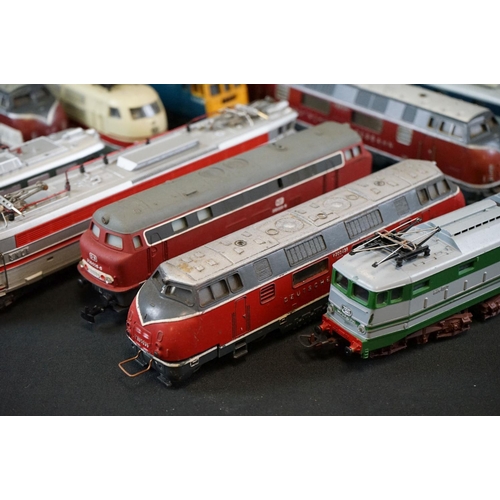 121 - 21 HO / OO gauge locomotives to include Jouef, Lima, Roco, RSO, AHM etc