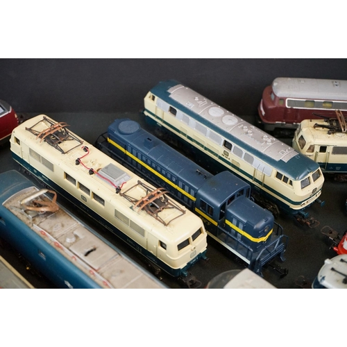 121 - 21 HO / OO gauge locomotives to include Jouef, Lima, Roco, RSO, AHM etc