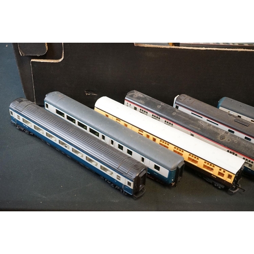 122 - 40 OO gauge items of rolling stock, all various coaches to include Joeuf, Lima, Airfix etc