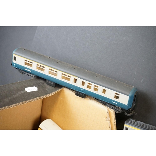 122 - 40 OO gauge items of rolling stock, all various coaches to include Joeuf, Lima, Airfix etc