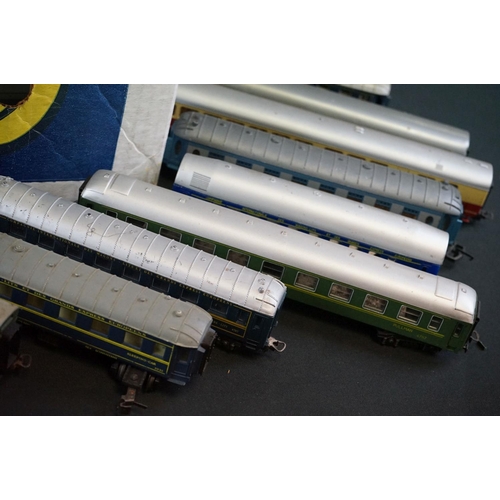 123 - 40 OO gauge items of rolling stock, mainly coaches featuring Airfix, Jouef, Kleinbahn, Lima etc