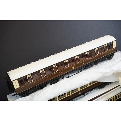 134 - Four kit built GWR coaches in chocolate & brown livery, 2 x  DJR & CCW boxes, plus a kit built horse... 