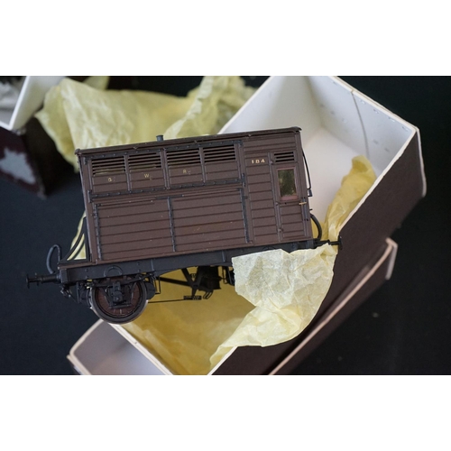 134 - Four kit built GWR coaches in chocolate & brown livery, 2 x  DJR & CCW boxes, plus a kit built horse... 