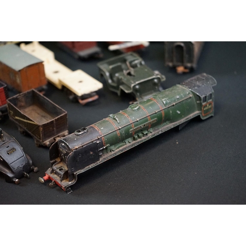 97 - Quantity of Hornby Dublo model railway to include Duchess of Atholl locomotive, 20 x items of rollin... 