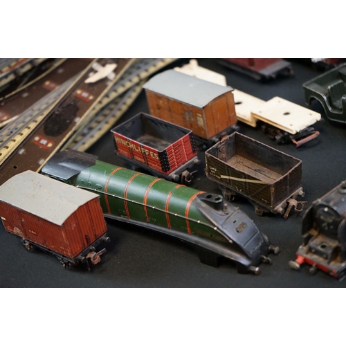 97 - Quantity of Hornby Dublo model railway to include Duchess of Atholl locomotive, 20 x items of rollin... 