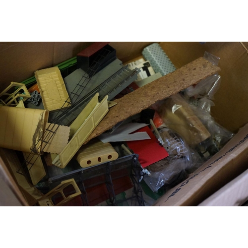 99 - Quantity of OO gauge model railway accessories to include trackside buildings, plastic figures, scen... 