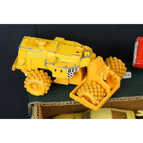 1171 - Around 60 play worn diecast models to include Matchbox, Corgi and Zylmex examples, featuring Matchbo... 