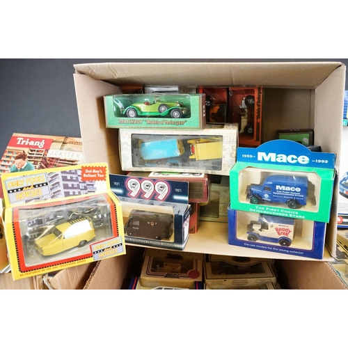 1174 - Around 90 Boxed diecast models to include Corgi, Lledo, Matchbox, Oxford Diecast, Cararama and Major... 