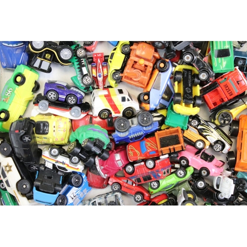 260 - Large collection of small-scale plastic models to include Galoob Micro Machines, Maisto, Mattel and ... 