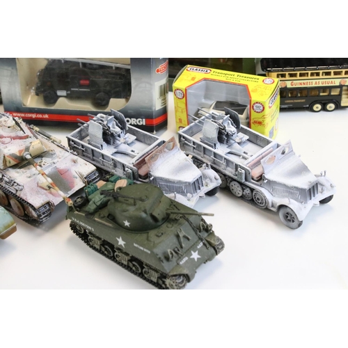 1229 - Collection of 15 boxed diecast models, mainly military examples, to include 7 x HM HobbyMaster, Corg... 