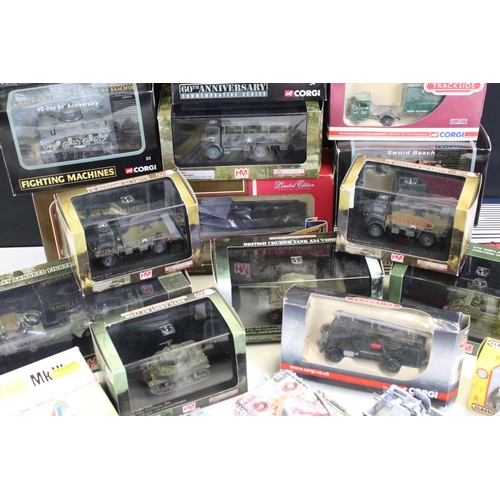 1229 - Collection of 15 boxed diecast models, mainly military examples, to include 7 x HM HobbyMaster, Corg... 