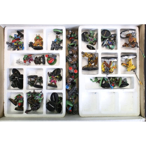 176 - Games Workshop / Fantasy Gaming - Quantity of metal & plastic figures to include painted and unpaint... 