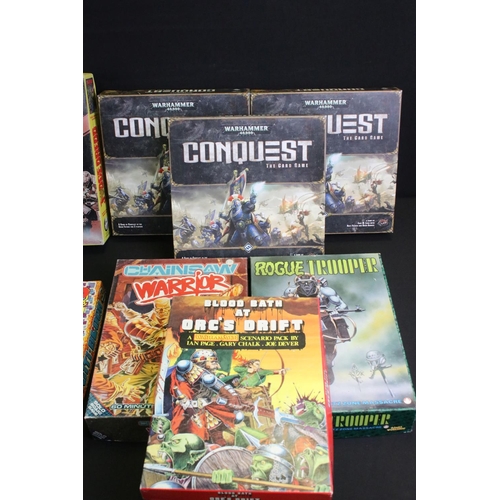 182 - Fantasy / Strategy / Card Gaming - Around 12 boxed Warhammer games to include Judge Dredd Citi Block... 