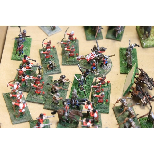 183 - Games Workshop / Fantasy Gaming - Quantity of metal & plastic figures to include painted and unpaint... 