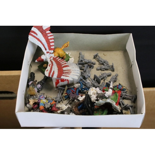 183 - Games Workshop / Fantasy Gaming - Quantity of metal & plastic figures to include painted and unpaint... 