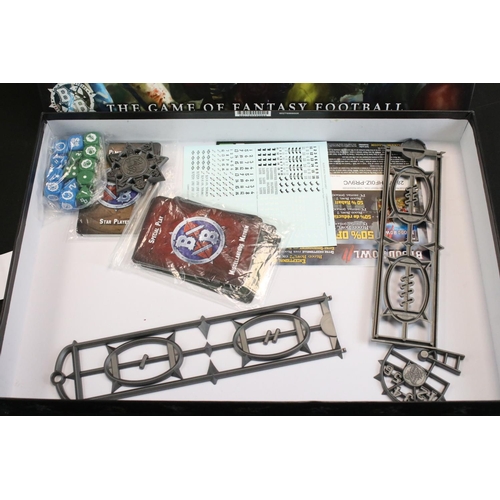 184 - Games Workshop / Fantasy Gaming - Quantity of Blood Bowl items to include 0281 set, Season One set, ... 